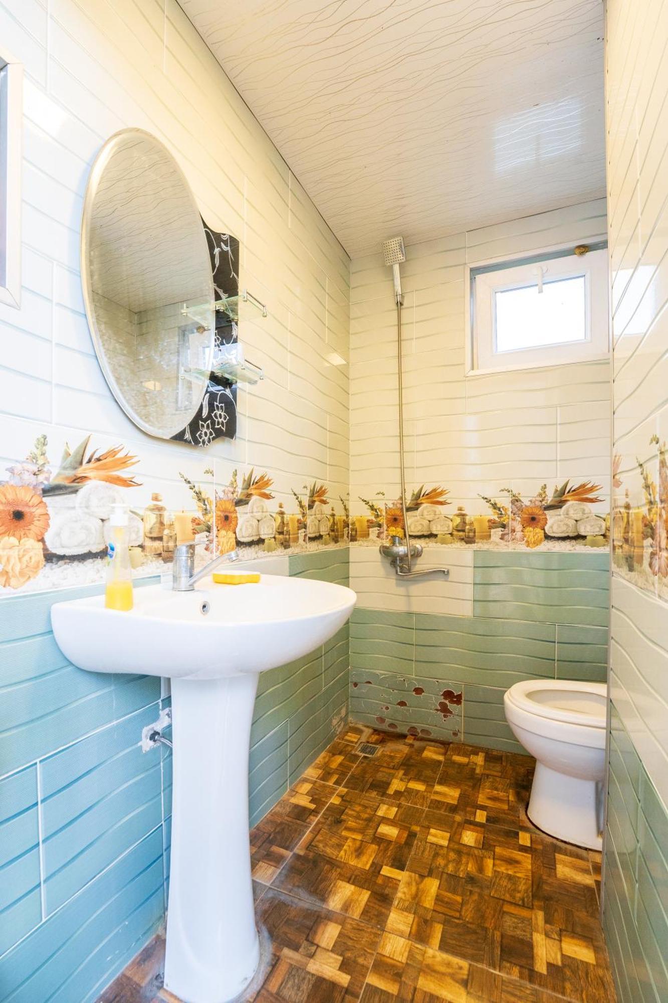 אושגולי Guesthouse Svani מראה חיצוני תמונה