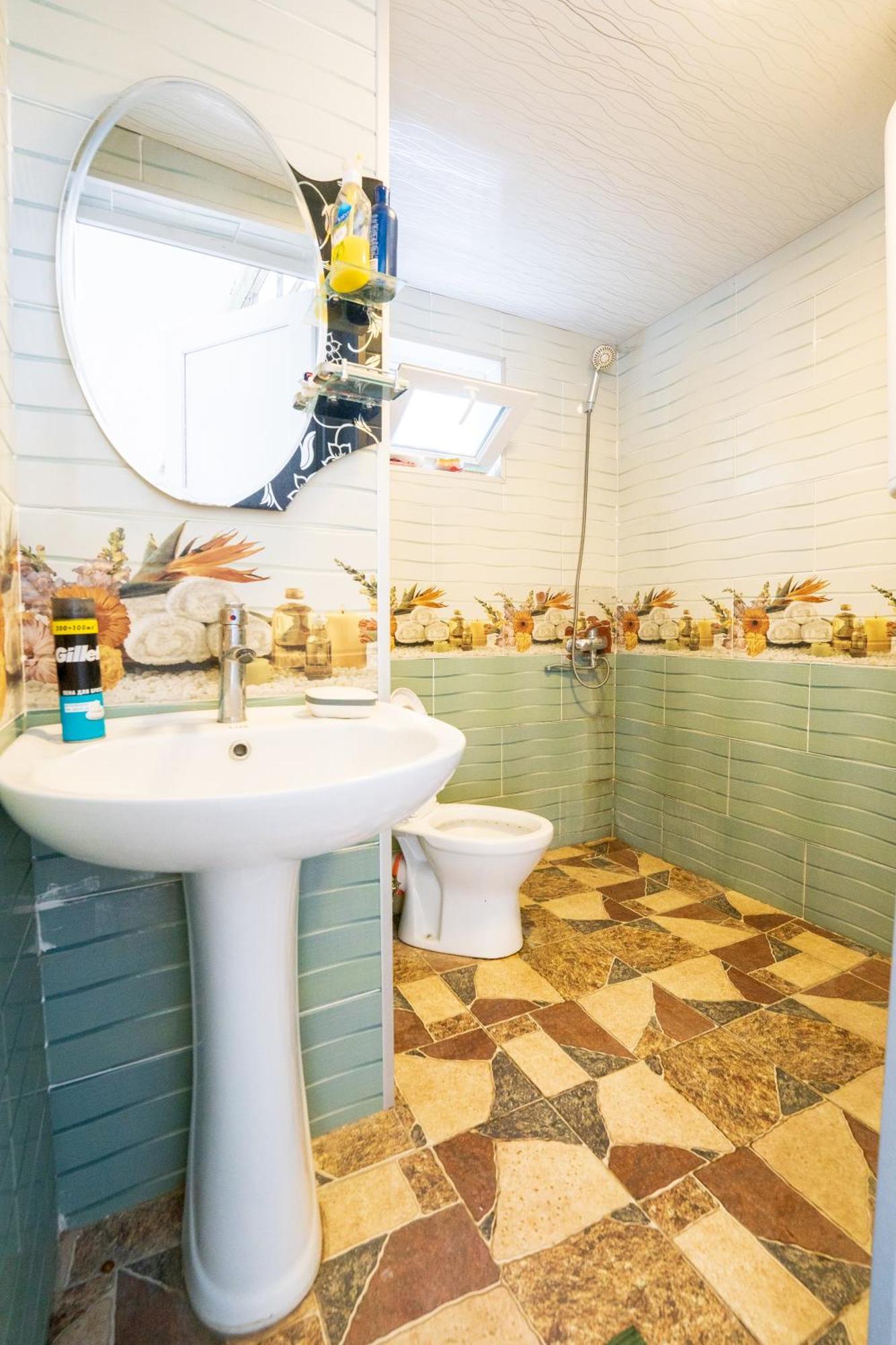אושגולי Guesthouse Svani מראה חיצוני תמונה