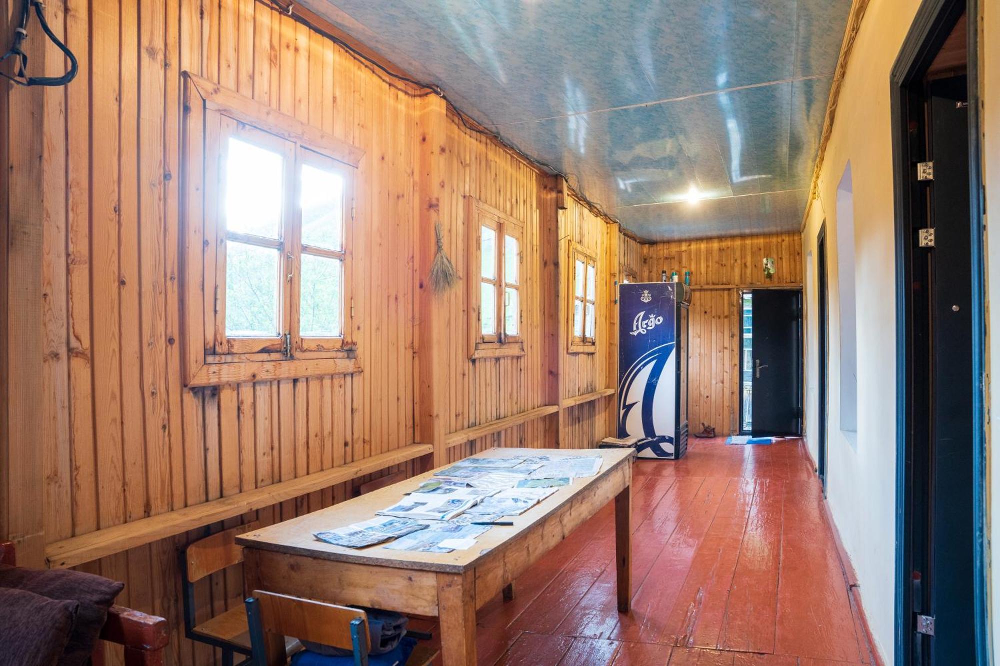 אושגולי Guesthouse Svani מראה חיצוני תמונה