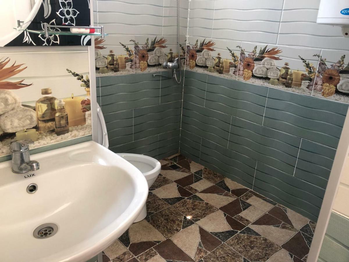 אושגולי Guesthouse Svani מראה חיצוני תמונה